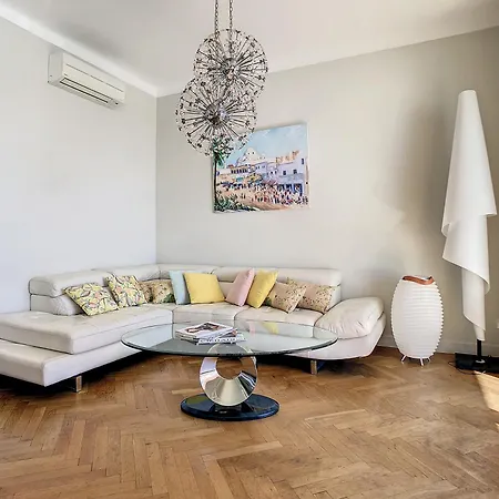 Penthouse With Unique Rooftop Terrace 301