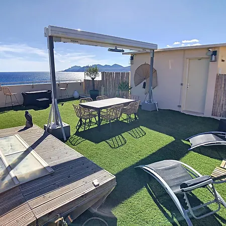 Penthouse With Unique Rooftop Terrace 301 Lägenhet *